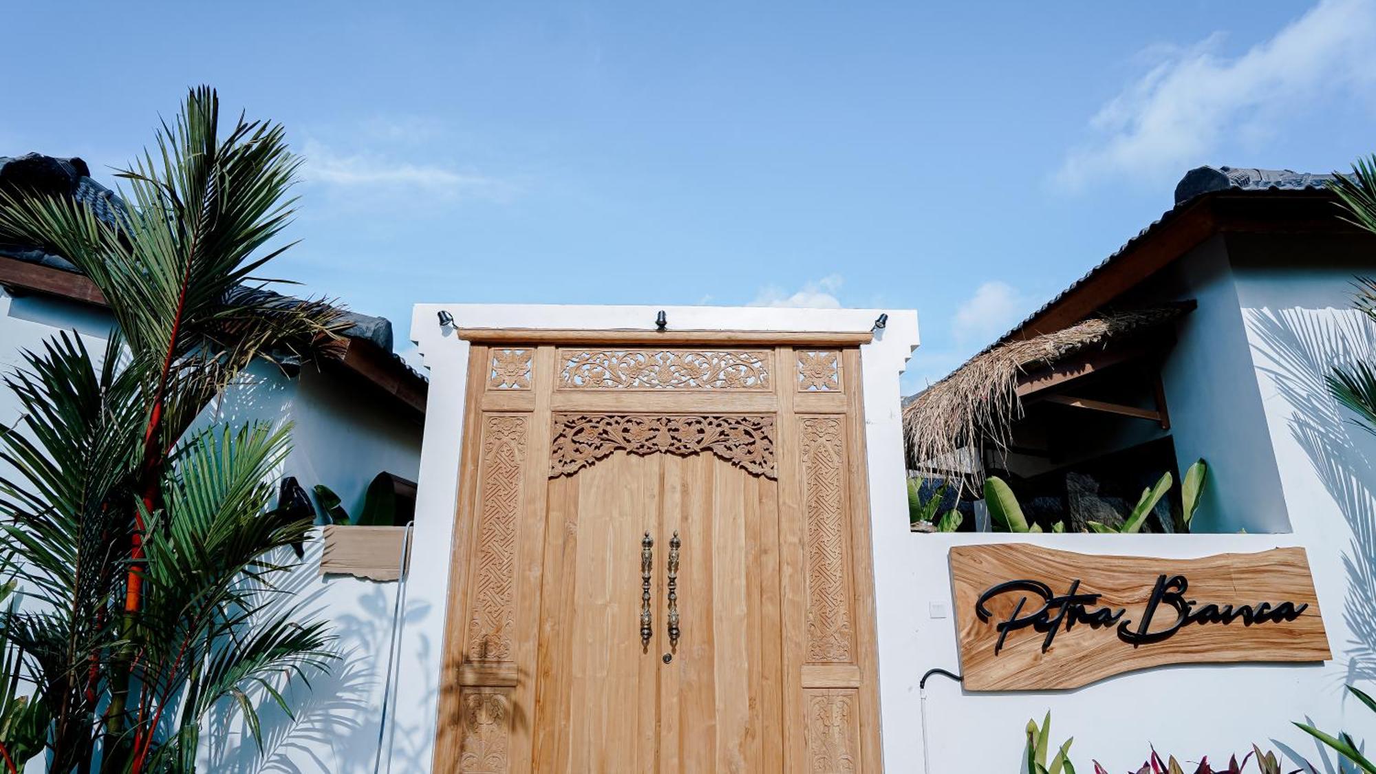 Petra Bianca Uluwatu Hotell Exteriör bild